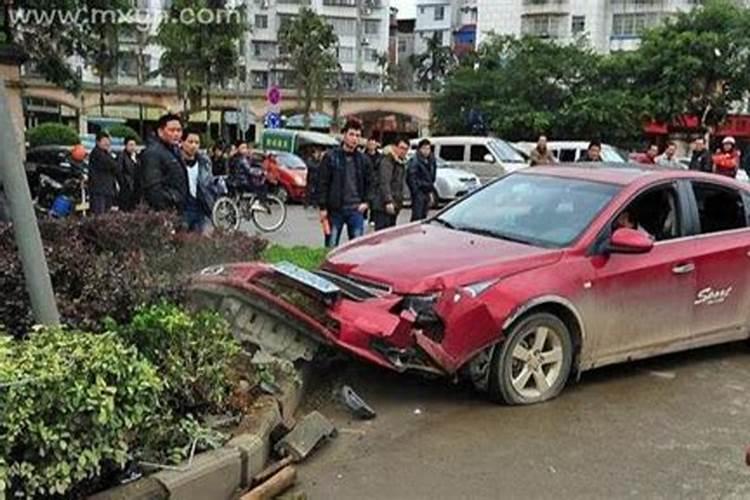 做梦梦到同事死了