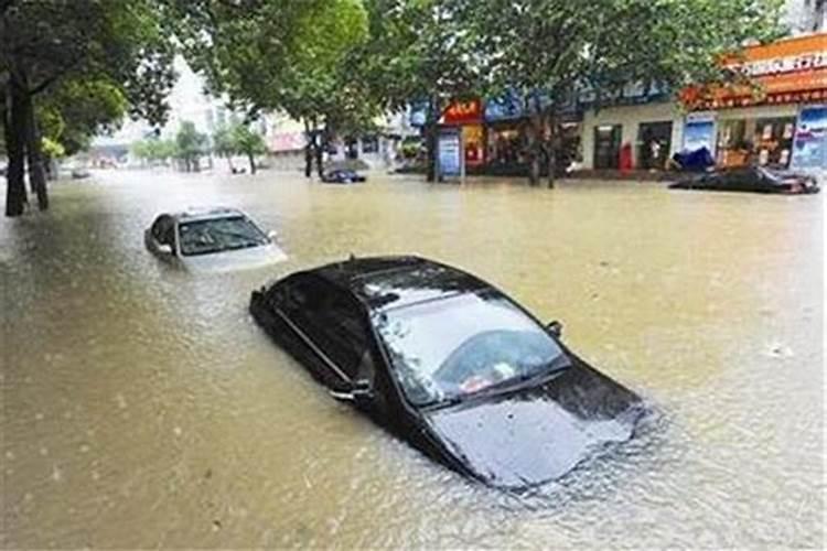 梦见下雨房屋倒塌的周公解梦:是生病的前兆