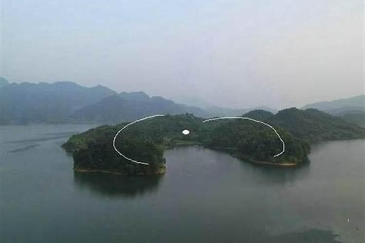 什么条件的风水出官 祖坟出大官的特征？