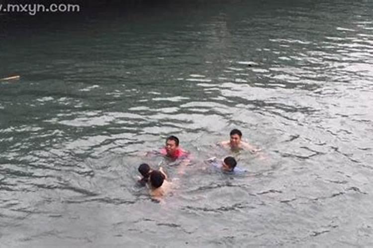 梦见儿子掉水里不见了
