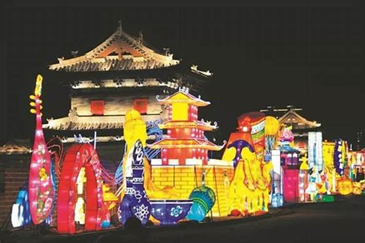 寒衣节烧纸是在十字路口还是丁字路口？寒衣节送寒衣是真衣服吗？百度知...
