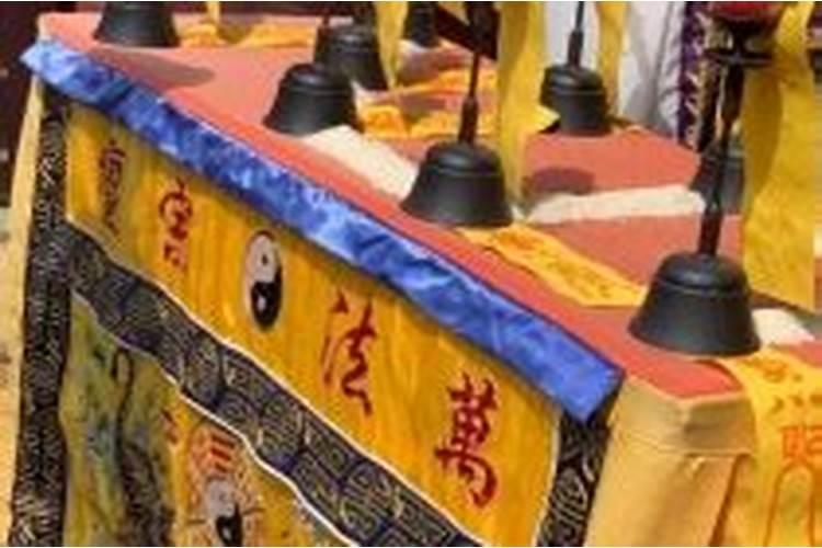 女人梦见家里闯进陌生男人