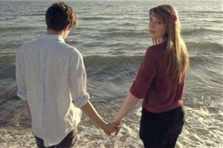 男人梦中出现的女人是什么意思？