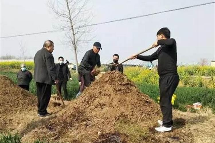 夫妻敬重,子孙刑克,强争好斗,破害前程,卅五之后方来馀庆,男者离租...