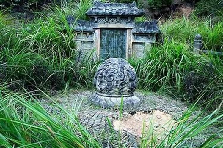 风水之道：为何人老了都要提前选墓地？