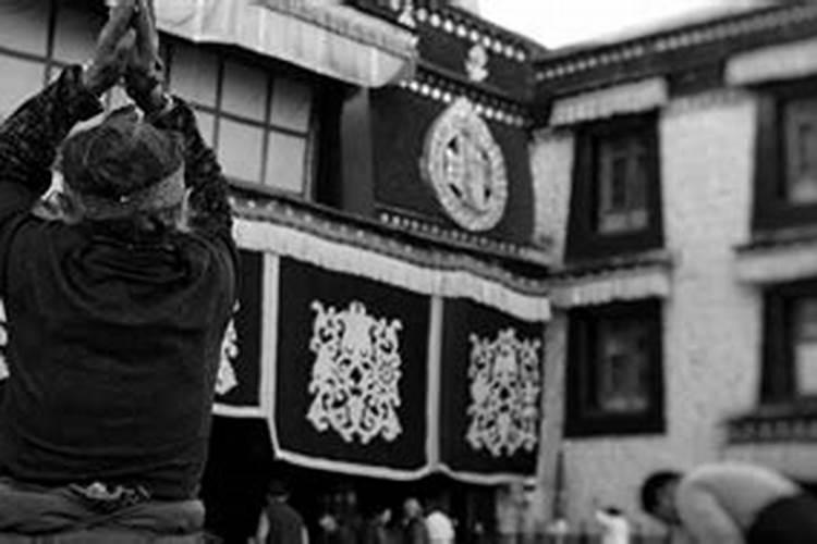 梦到参加外婆葬礼好不好？