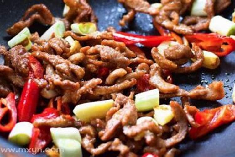梦见吃猪肉是什么意思？