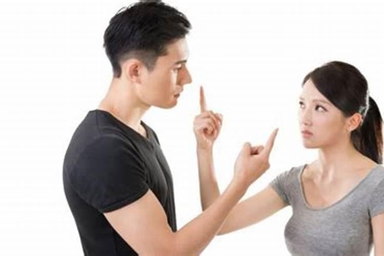梦见和老婆吵架摔东西是什么意思？