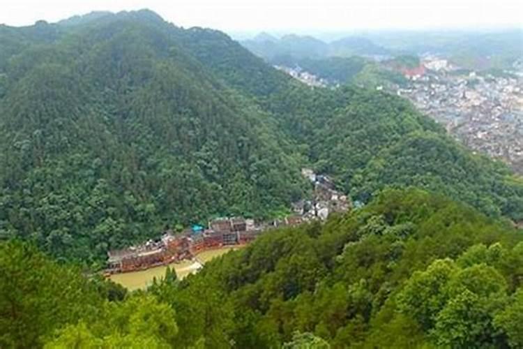 揭秘风水宝地：寻觅与评估的古老智慧