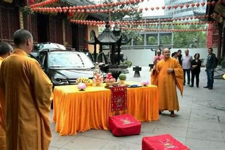 父亲忌日不回去可以去寺庙烧香吗应该怎么办？