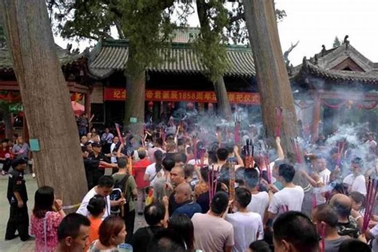 拜关公上香的正确拜法