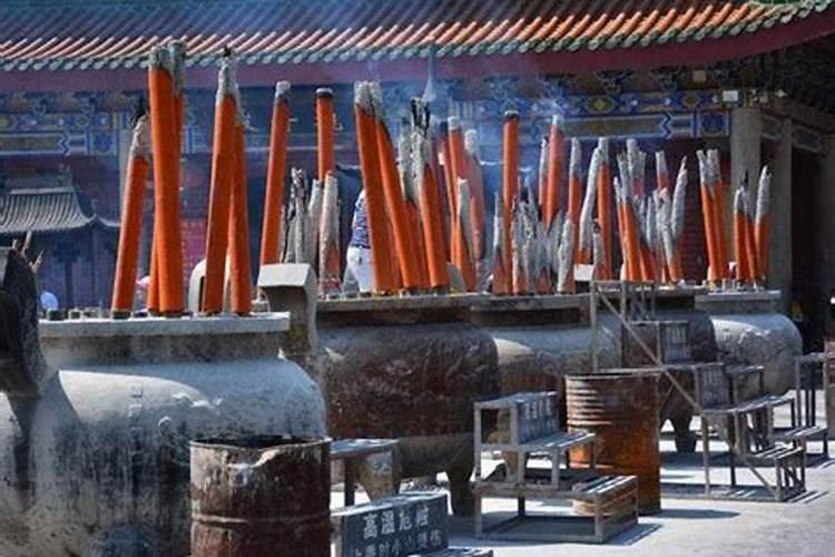 进庙里烧香有什么忌讳吗流产20多天可以去么？