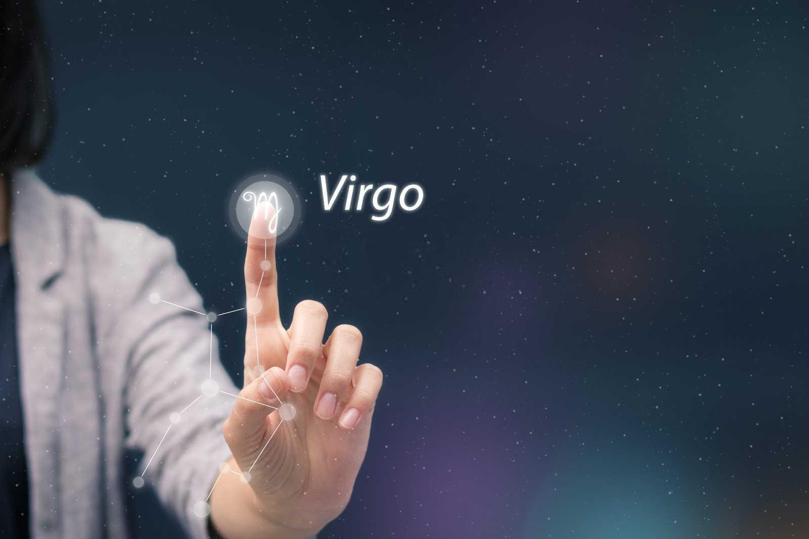 揭秘财运低迷：命理学视角下的转运秘诀