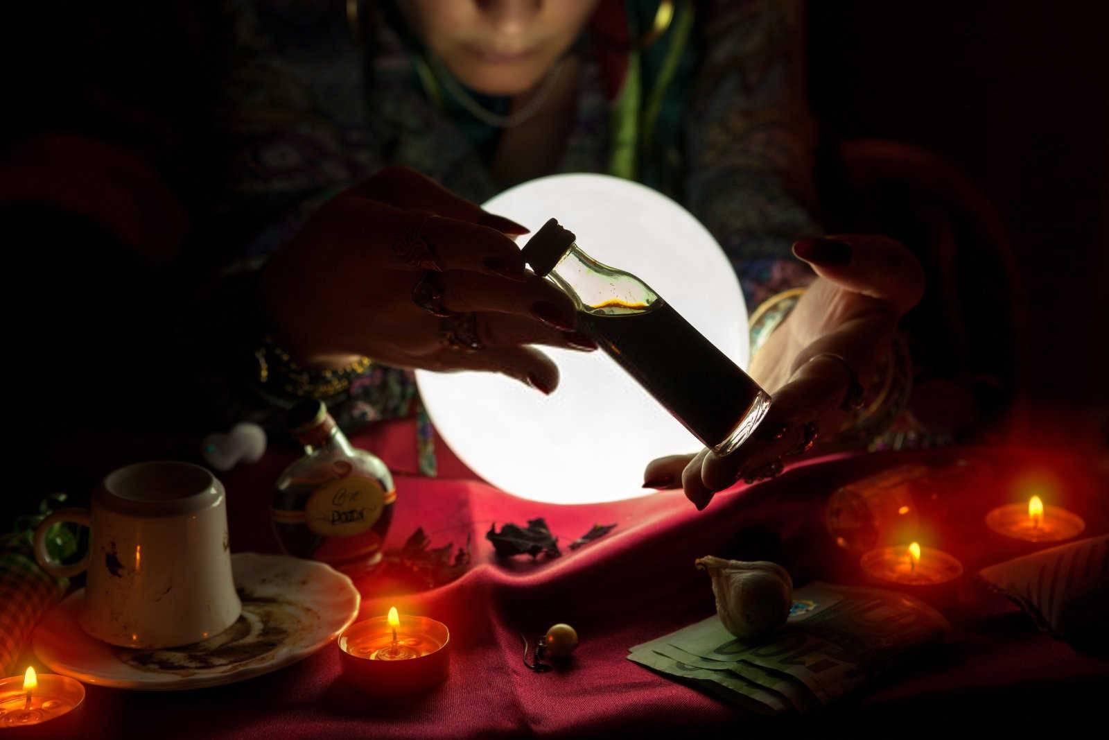 探究山根痣与命运：命理学视角