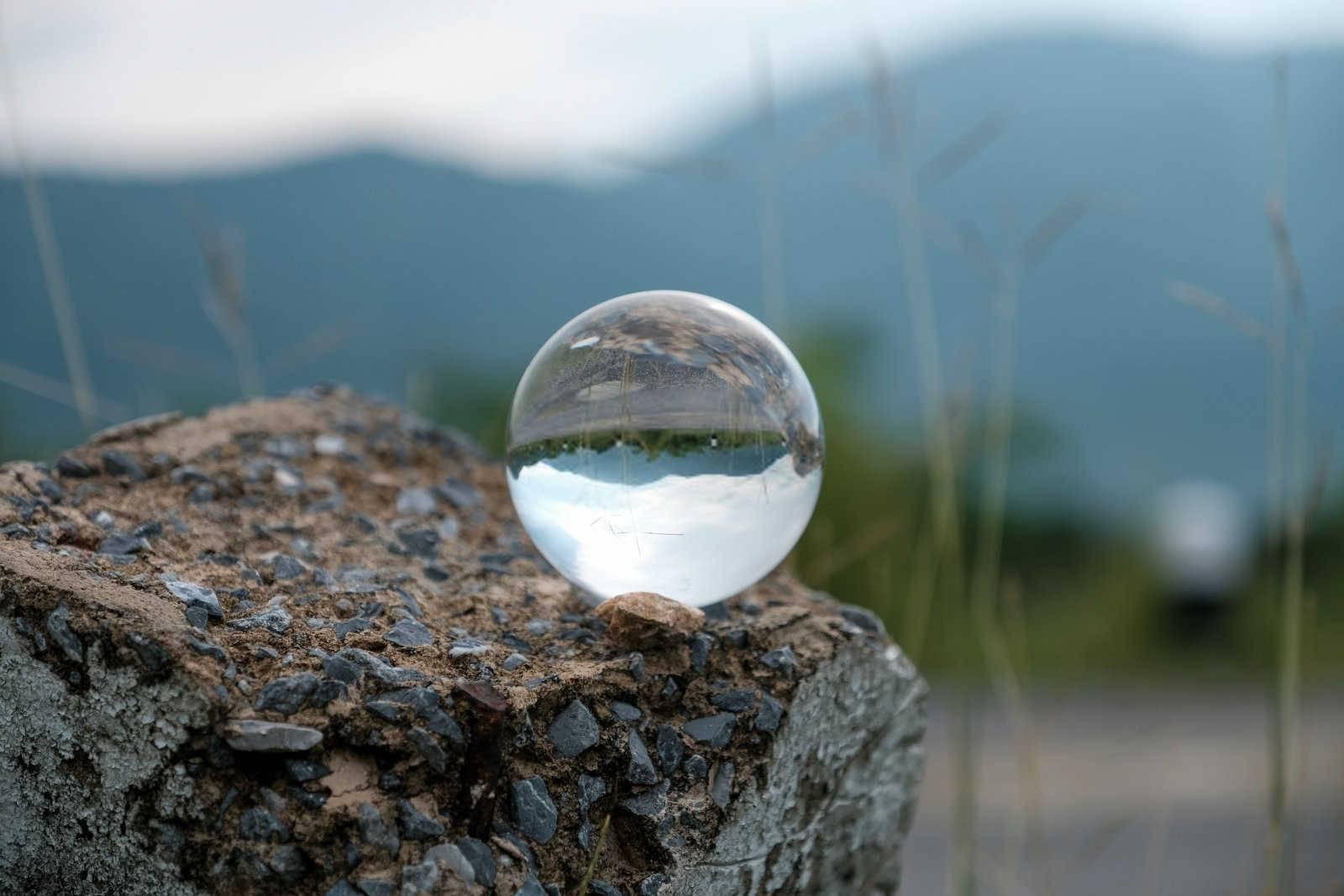 寻龙点穴：如何选择风水宝地安息？