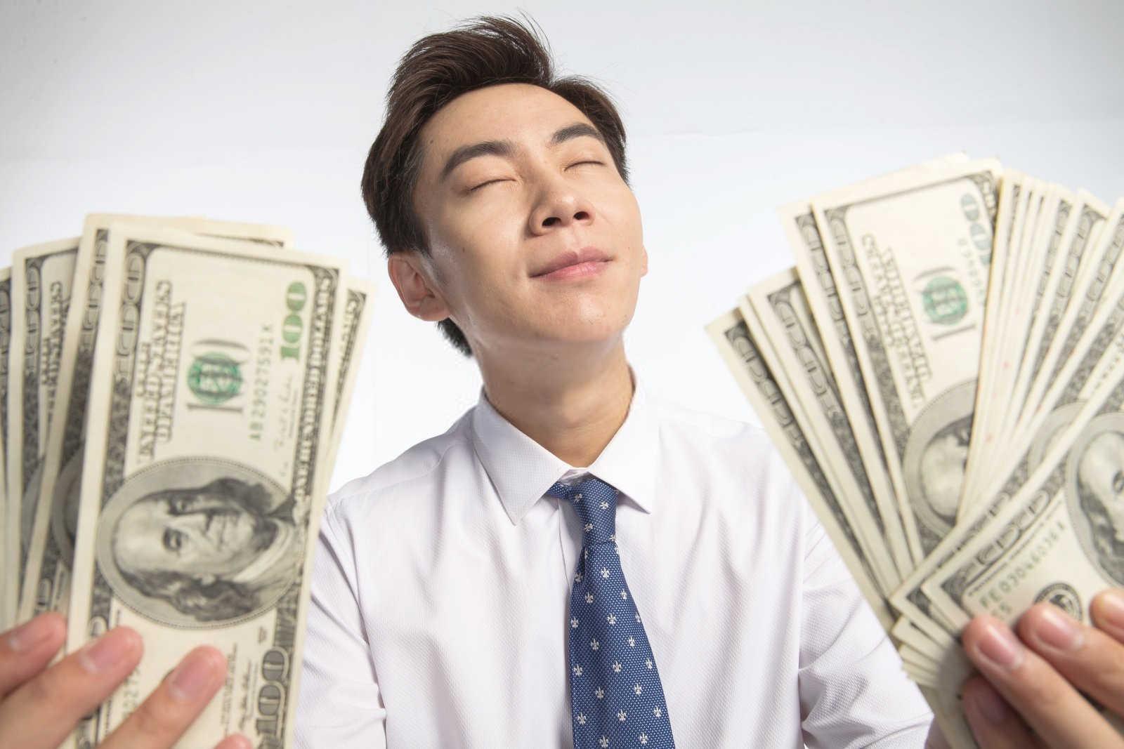 揭秘纹身与命理学：如何通过纹身招财好运？