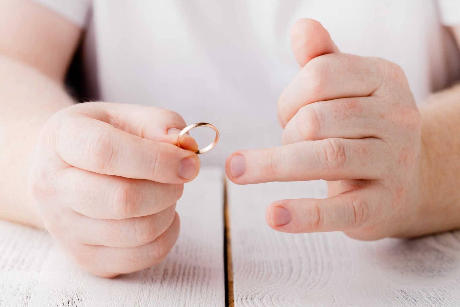 梦之解析：梦见亲人结婚的深层寓意