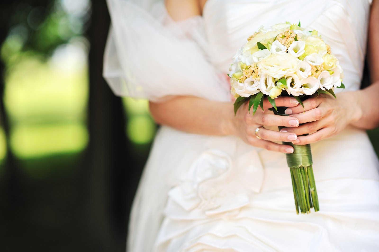 探究四两四女命的婚缘奥秘：命理学视角下的多段婚姻解析？