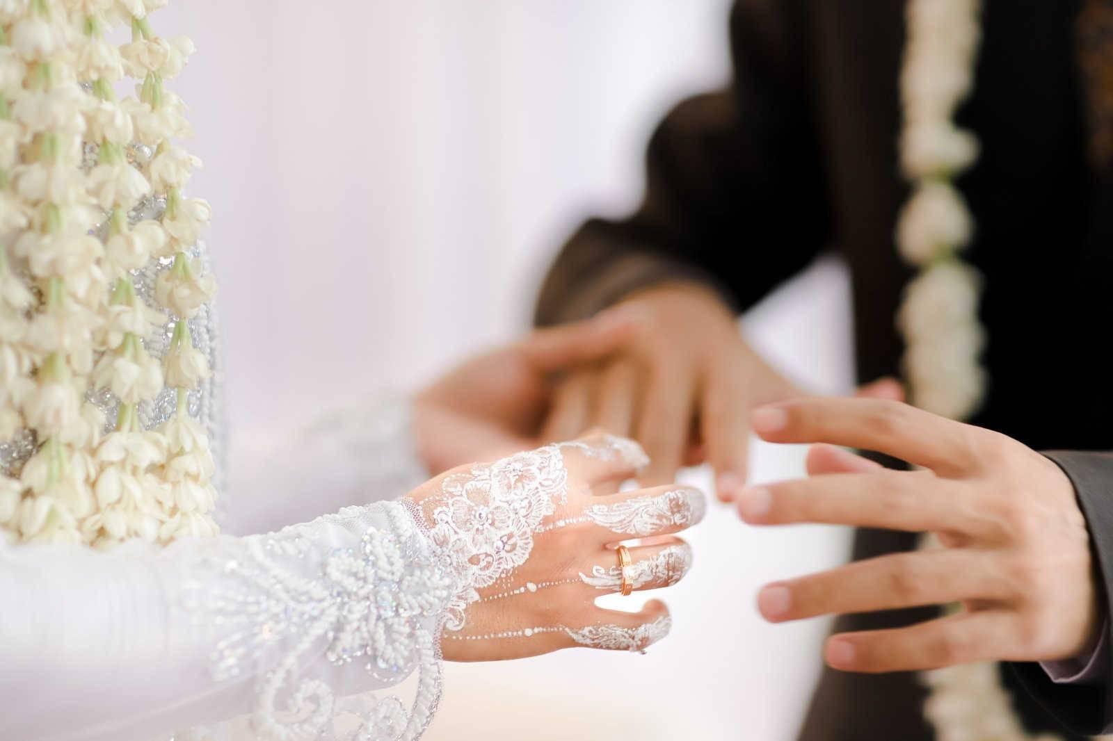 81年属鸡女一生命运与婚姻如何？