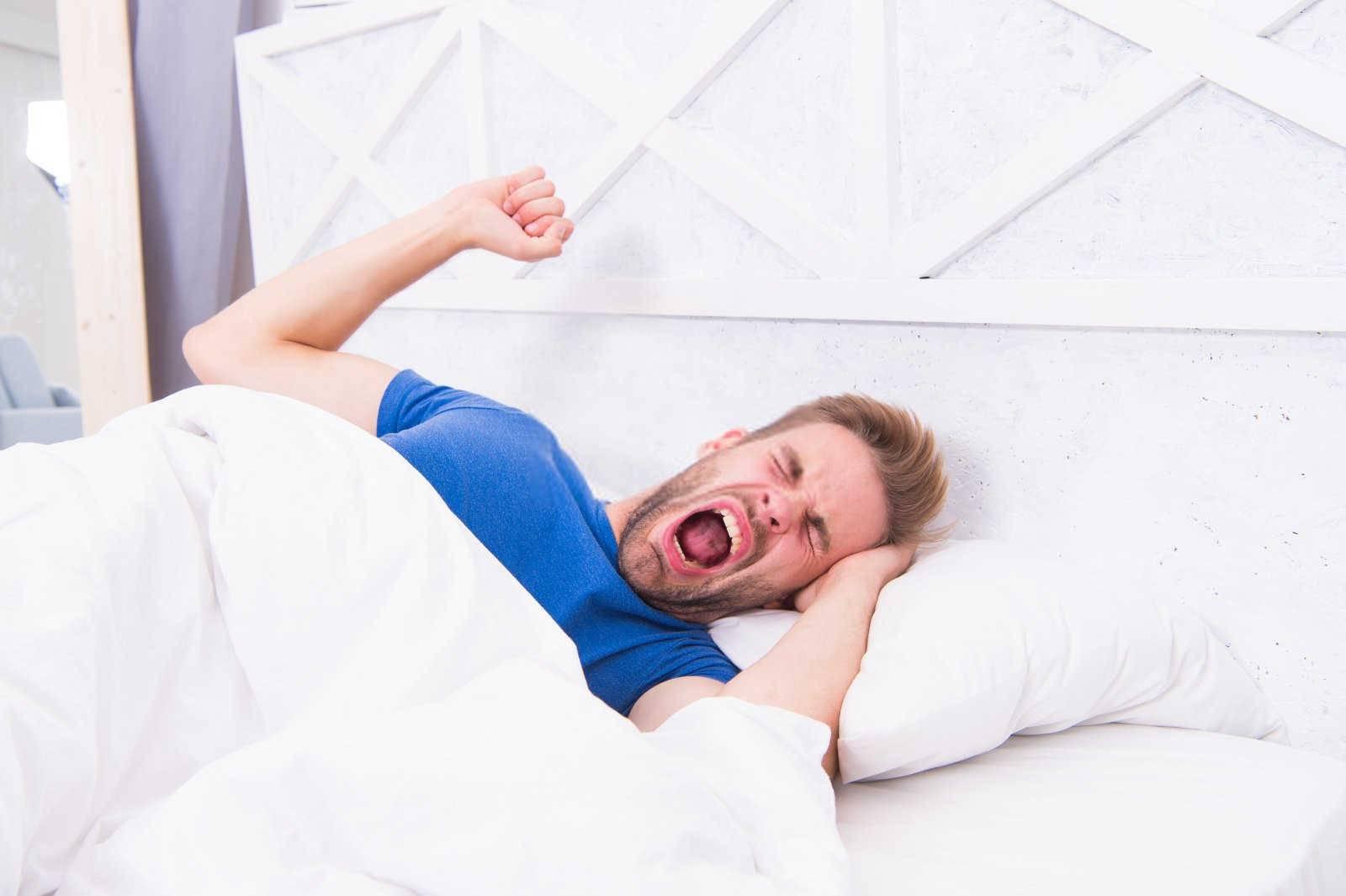 梦见死去的奶奶出殡是什么意思？