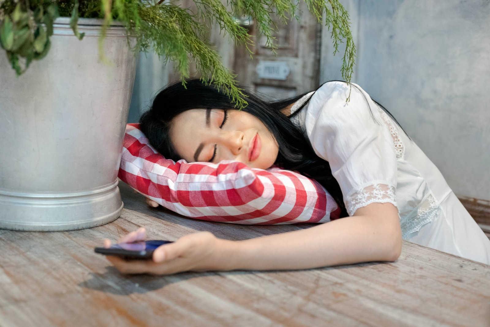 女人梦见坐船什么预兆？