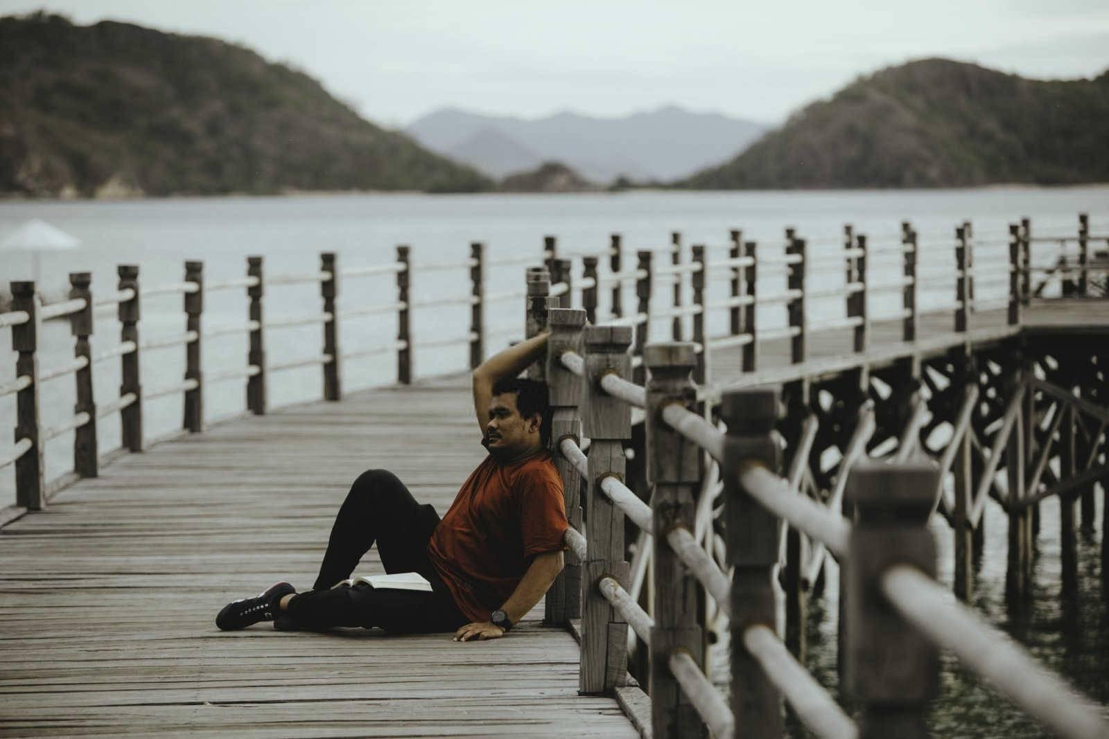 梦境解析：梦见朋友掉河里去了好不好？